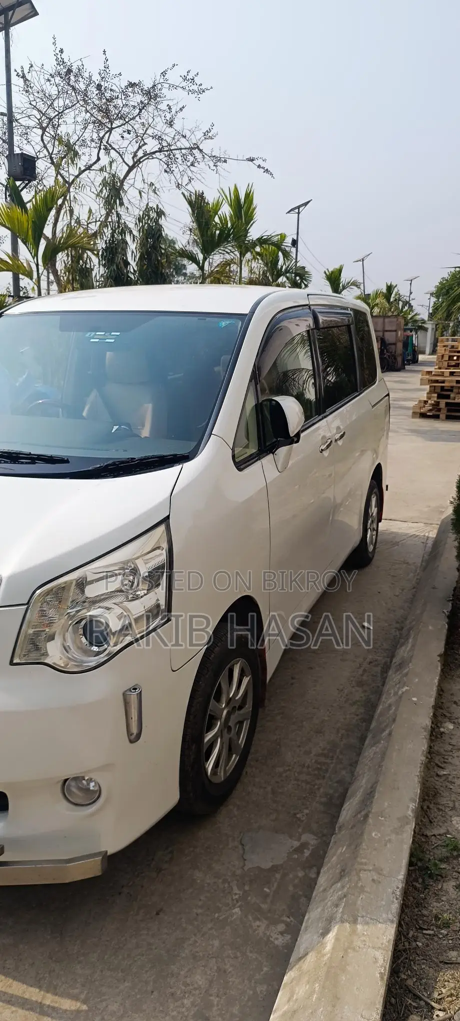 Toyota Noah only user 2012
