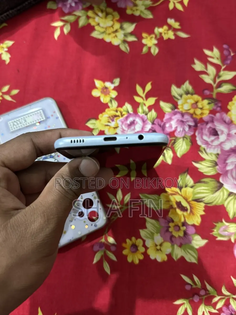 Samsung Galaxy A04e ` (Used)