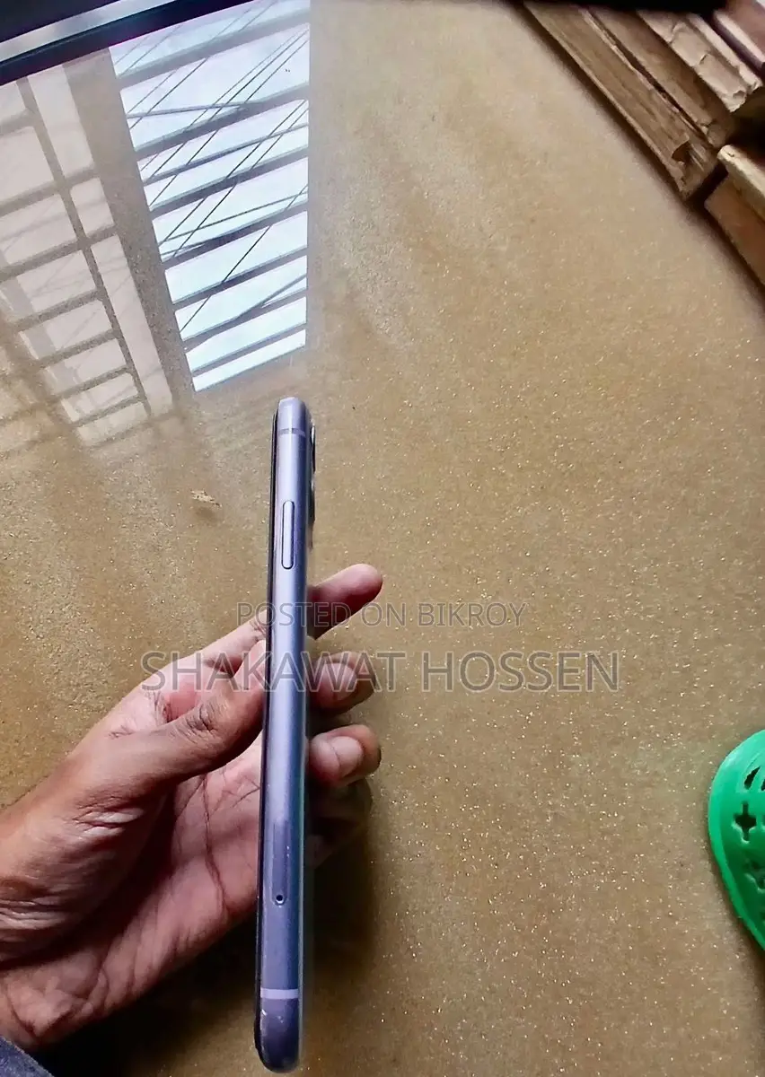 Apple iPhone 11 (Used)