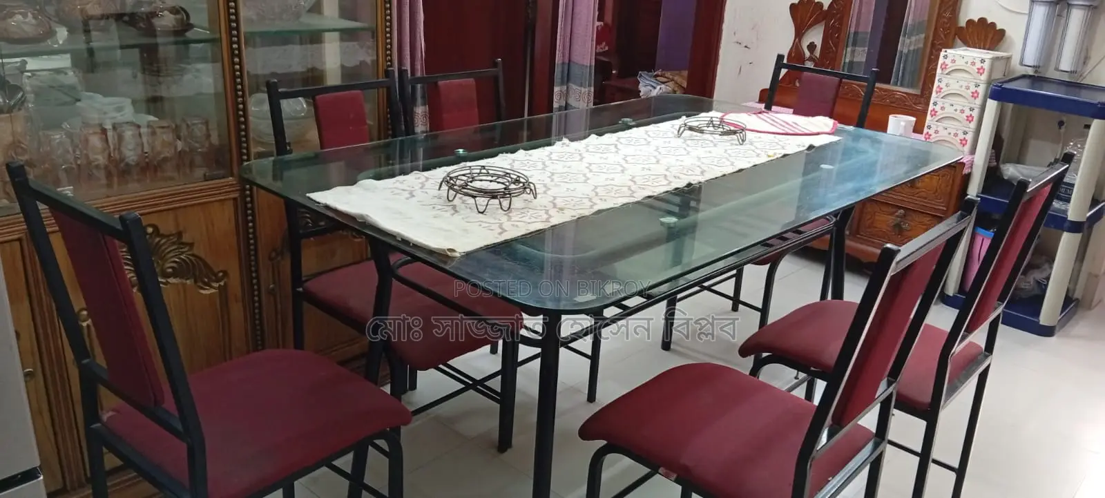 Regal Furniture Dining Table and six Chair