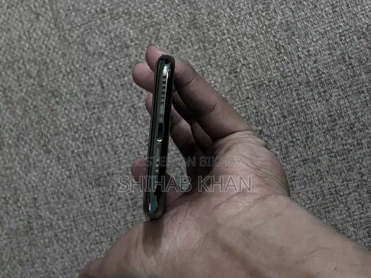 Apple iPhone X (Used)