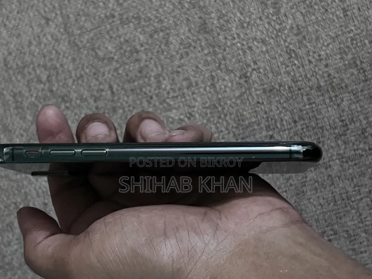 Apple iPhone X (Used)
