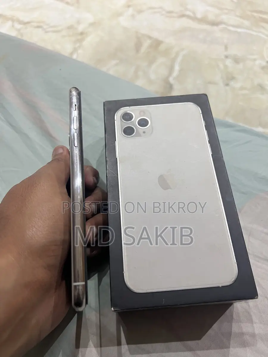 Apple iPhone 11 Pro Max . (Used)