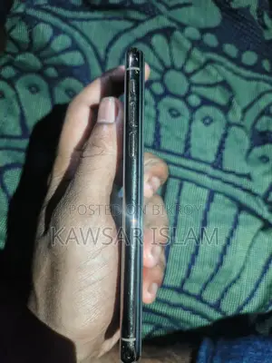 Apple iPhone XS (Used)