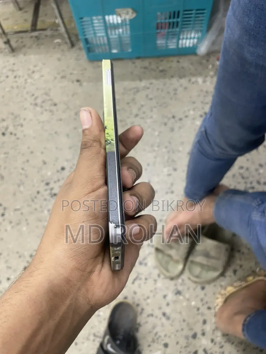 Vivo Y19 . (Used)