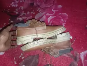 বুট জুতা