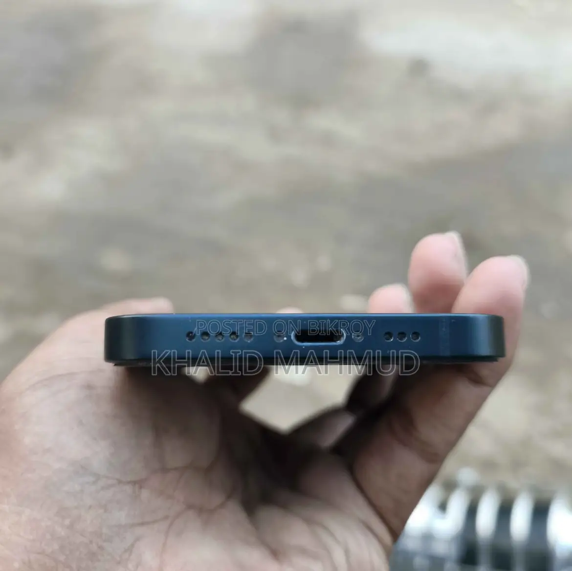 Apple iPhone 13 (Used)