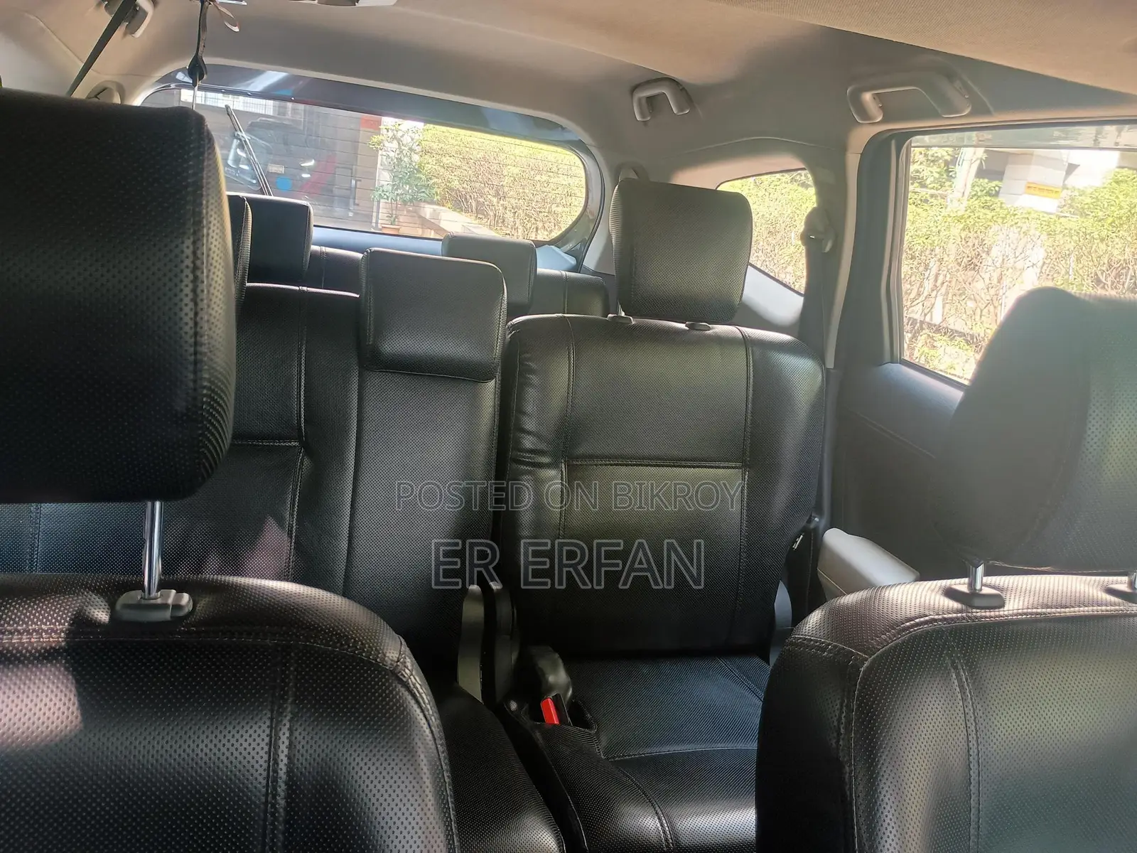 Toyota Rush Bronze Mica Metallic 2022