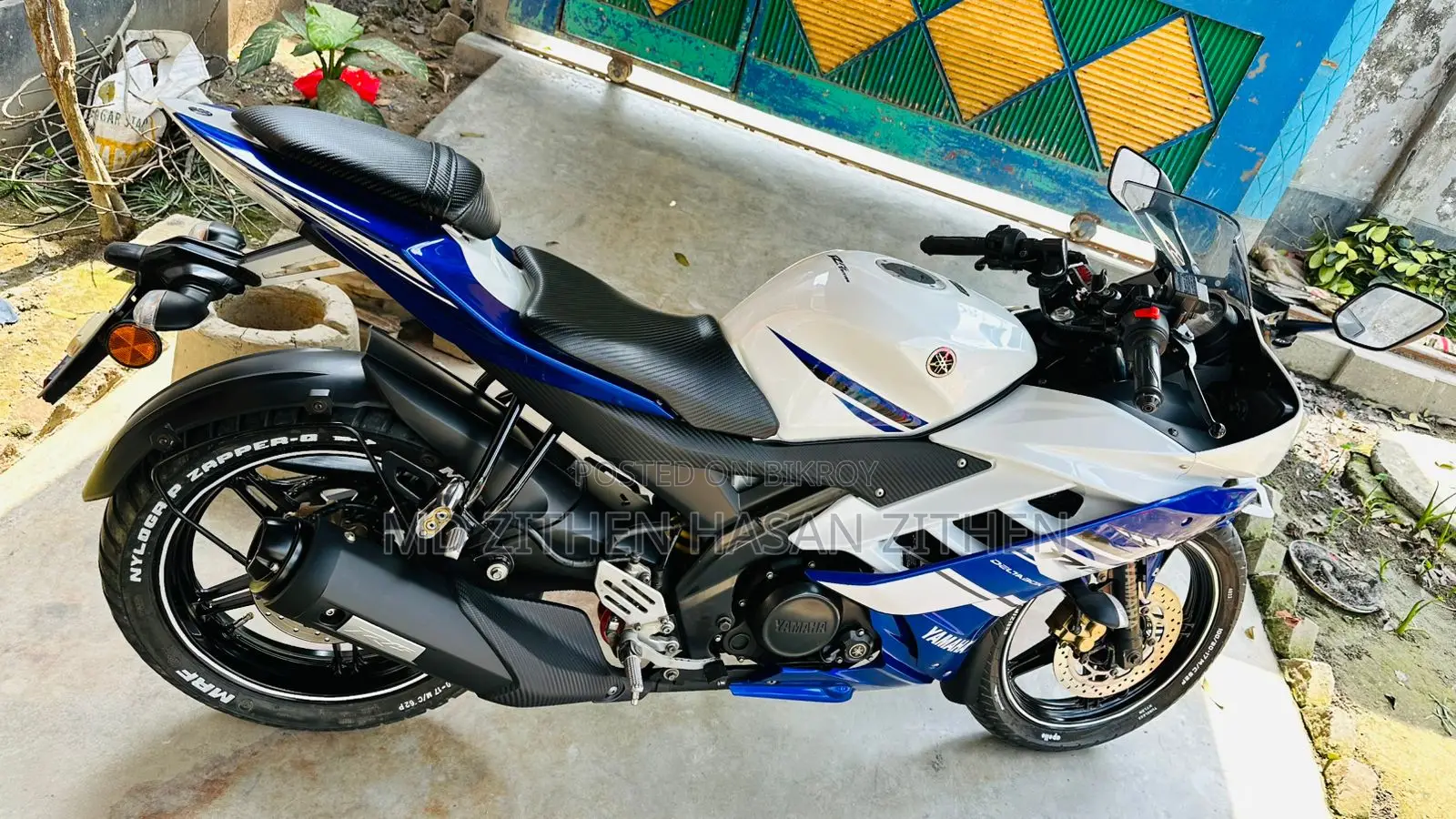 Yamaha R15 V2 . 2017