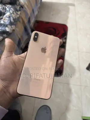 Apple iPhone XS Max . (Used)