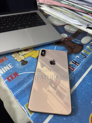 Apple iPhone XS Max . (Used)