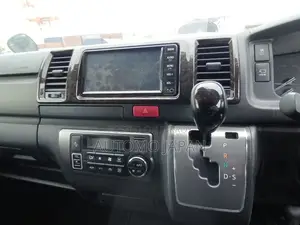 Toyota Hiace Super GL 2021