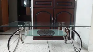 টি টেবিল