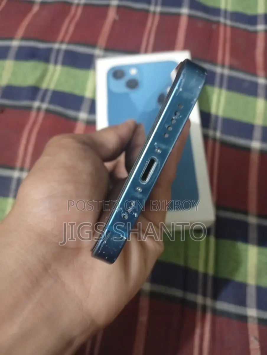 Apple iPhone 13 (Used)