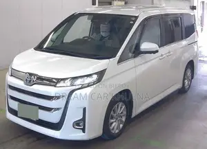 Toyota Noah Z Pkg Leg rest 2023
