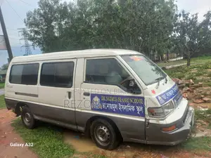 Toyota Hiace . 1996