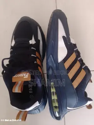 Adidas Lace up Running Sports Shoe