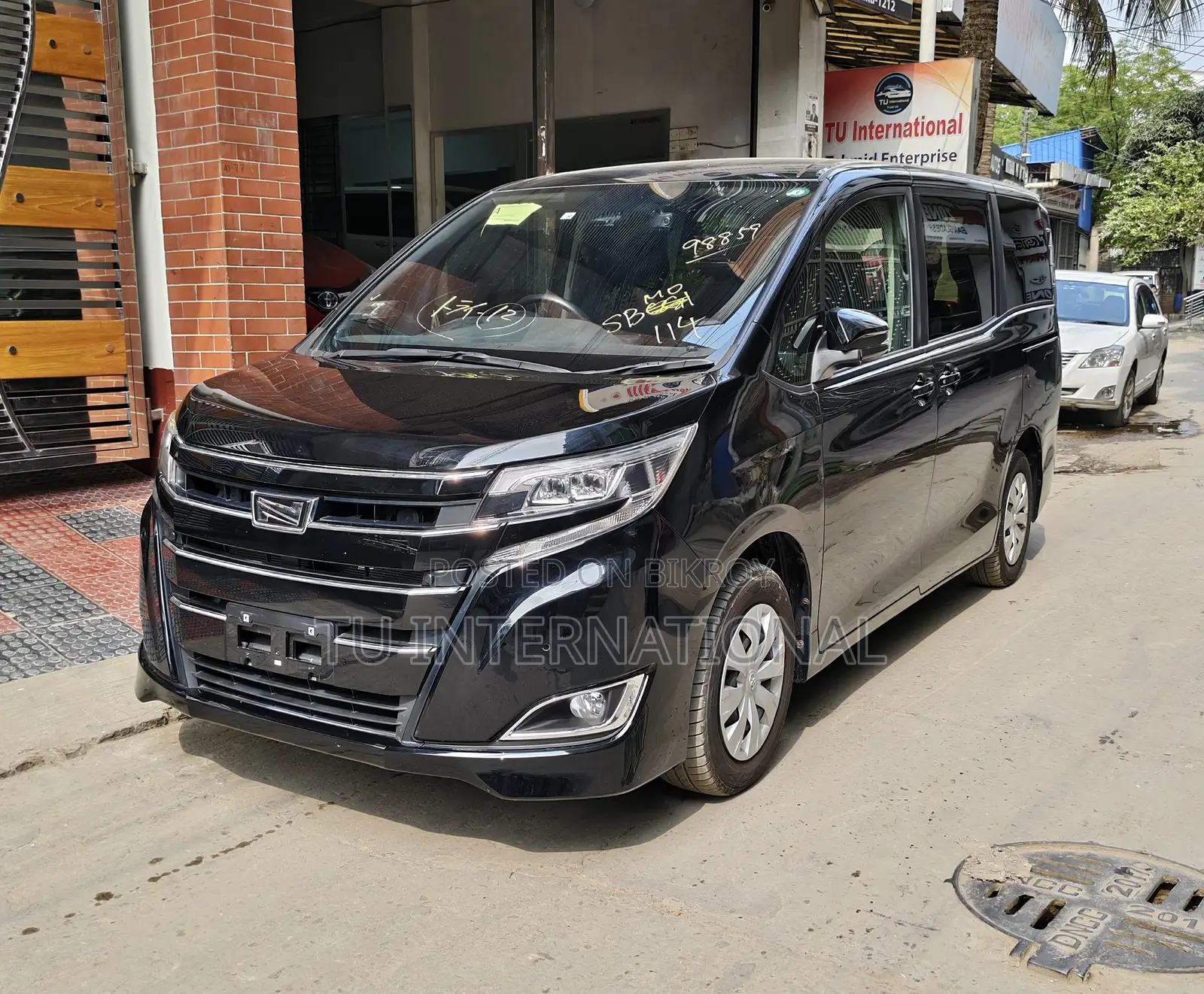 Toyota Noah NON - HV X SMART 2021