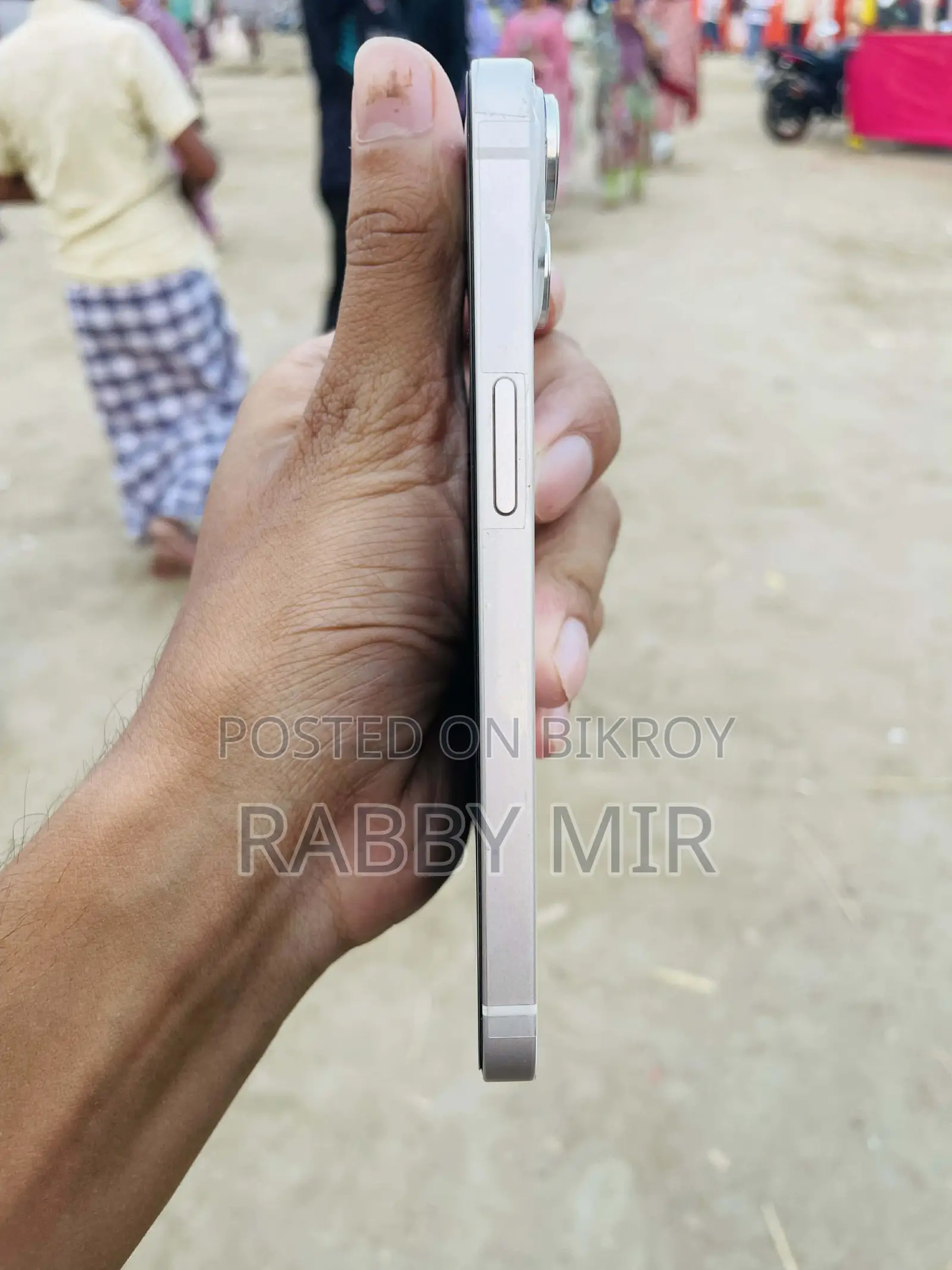 Apple iPhone 14 . (Used)