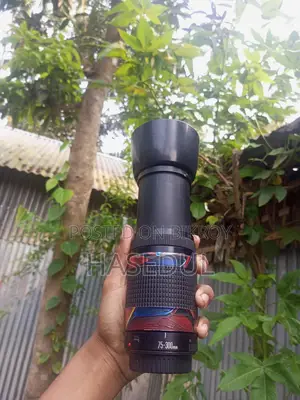 Canon 600d -50mm Lens -75-300 Zome