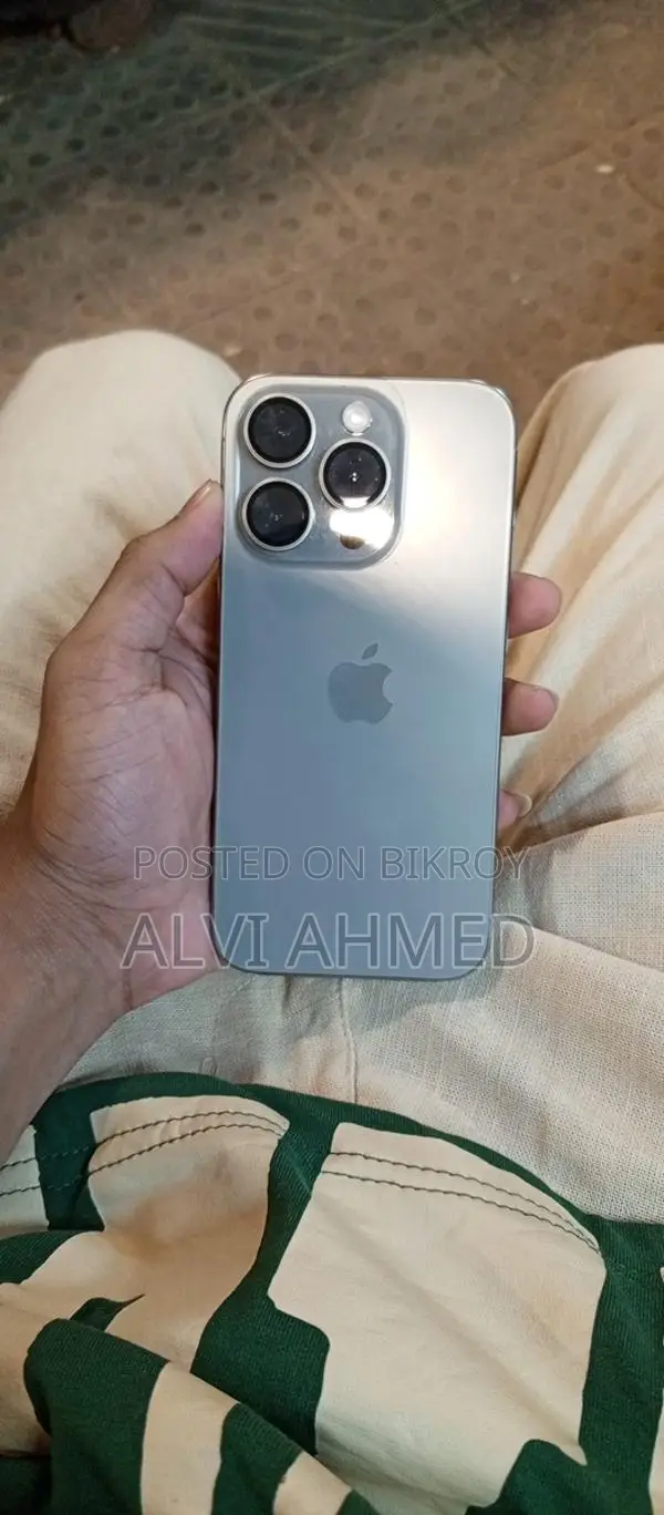 Apple iPhone 15 Pro . (Used)