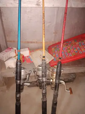 তিনটা মেশিন সিট সহ সুতো