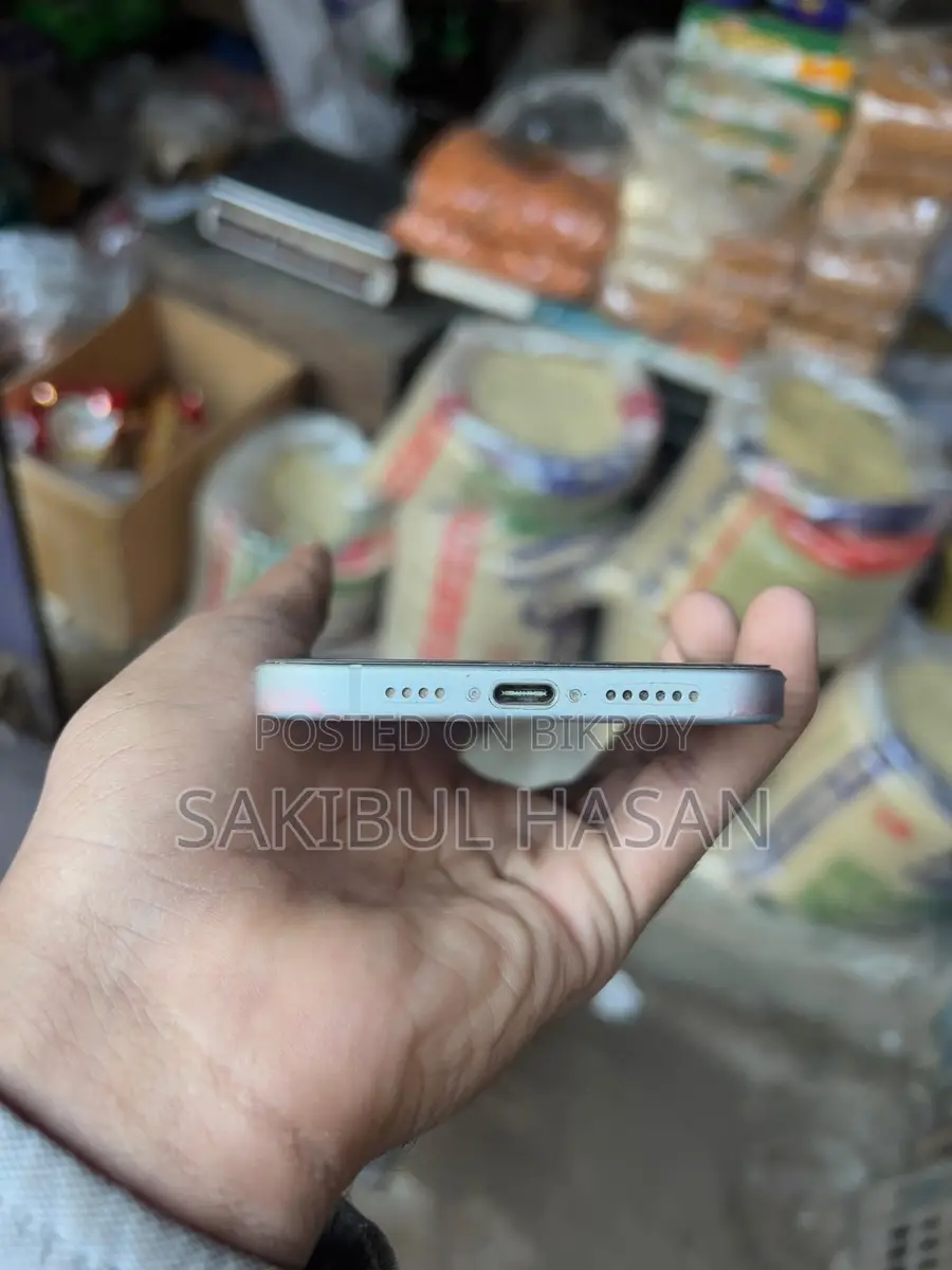 Apple iPhone 15 Plus (Used)