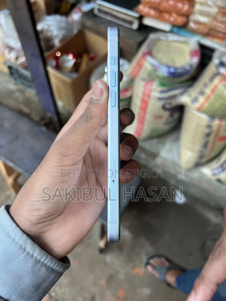 Apple iPhone 15 Plus (Used)