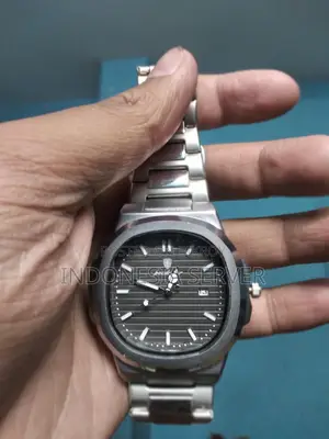 Poedagar Premium Luxury Watch - Like New (Used for only 3 days)