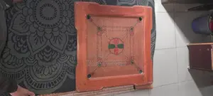 ক্যারাম বোর্ড