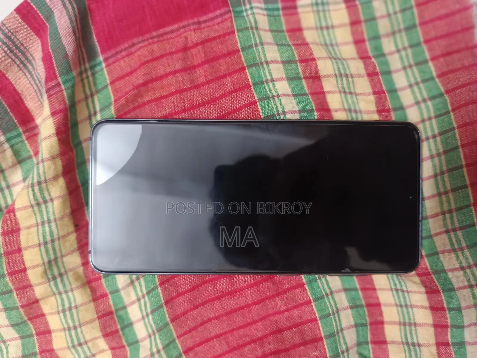 Samsung Galaxy S21 . (Used)