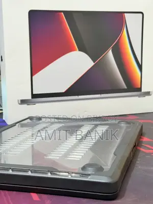 Macbook Pro 14 Inch 2026-2021 ইউনিকর্ন বিটল কেস কভার-কালো