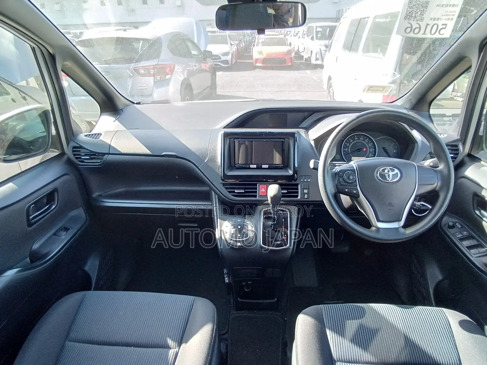 Toyota Noah X 2021