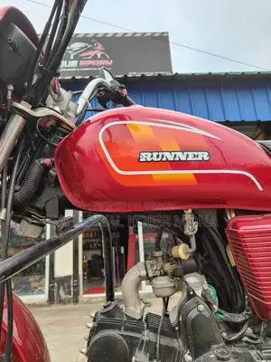 Runner AD 80s 2024