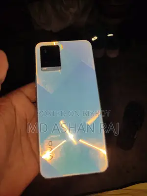 Vivo Y21 . (Used)