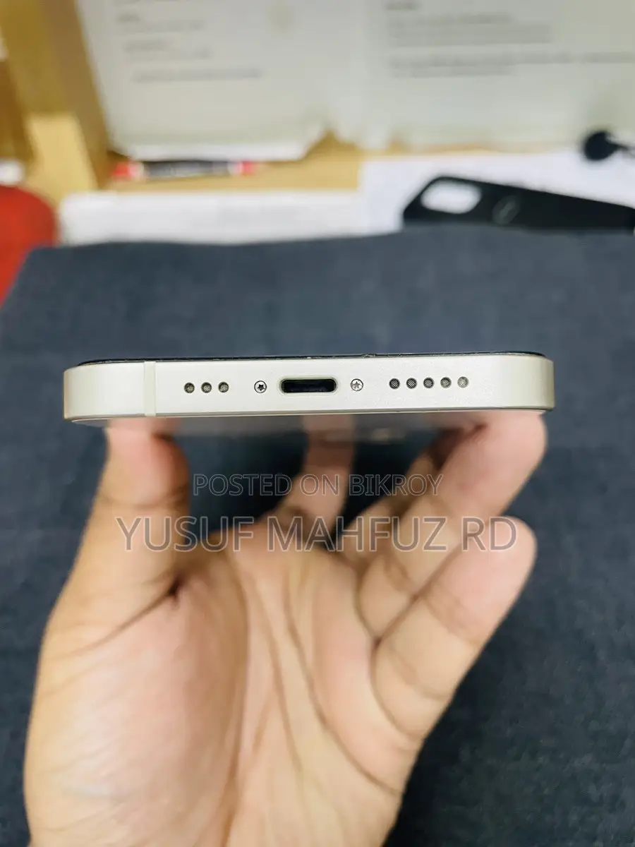 Apple iPhone 12 (Used)