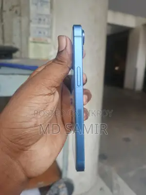 Apple iPhone 13 (Used)