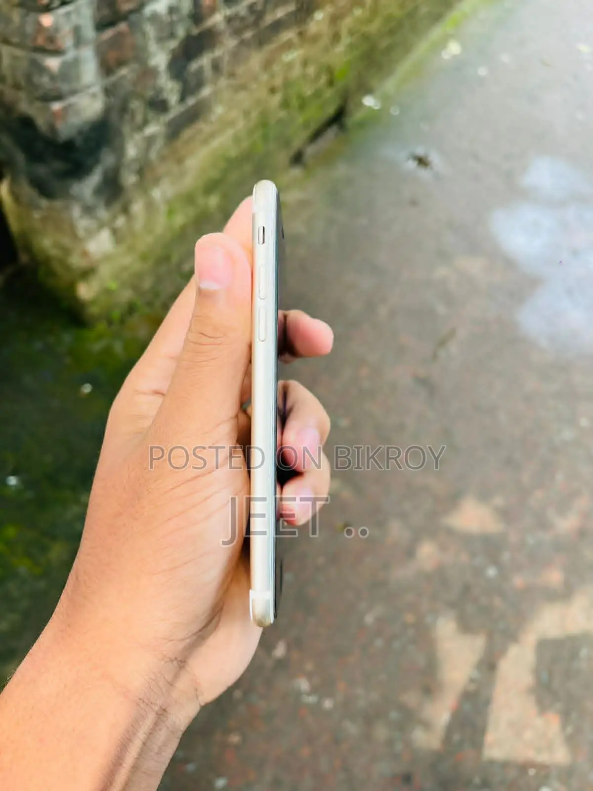 অ্যাপল আইফোন ৭ (ব্যবহৃত)