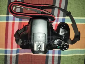Canon 1300D