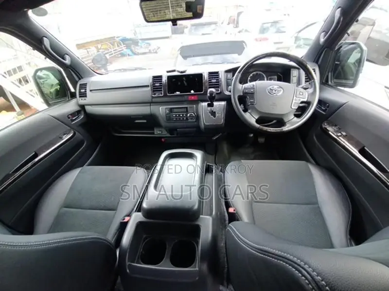 Toyota Hiace Super GL Dark Prime2 2021