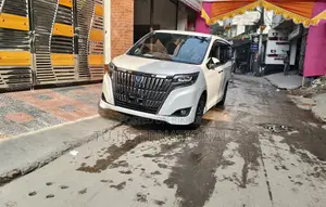 Toyota Esquire 2020