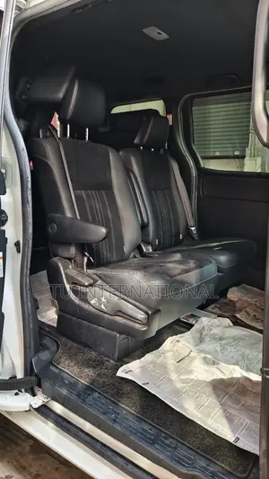 Toyota Esquire 2020