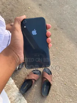 Apple iPhone XR (Used)