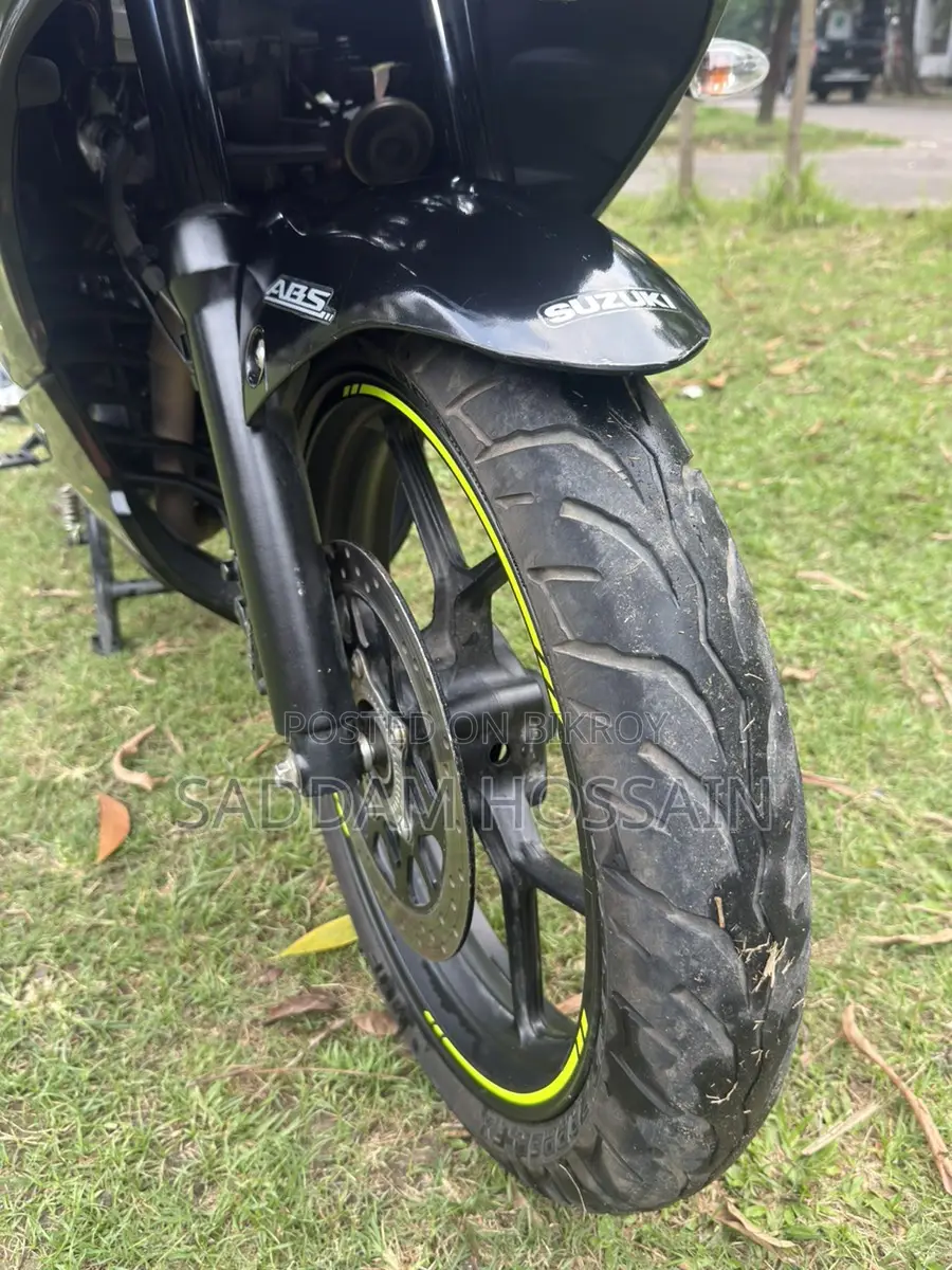 Suzuki Gixxer ABS . 2025