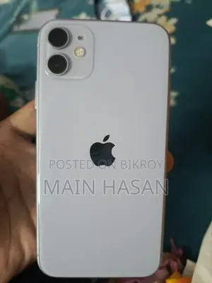 Apple iPhone 11 . (Used)