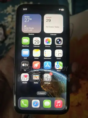 Apple iPhone 11 . (Used)