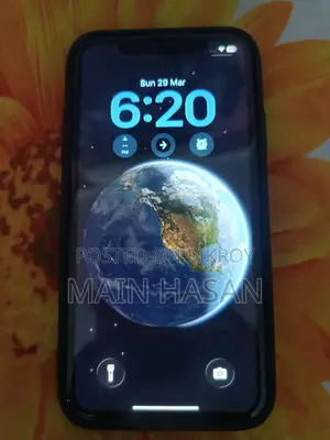 Apple iPhone 11 . (Used)