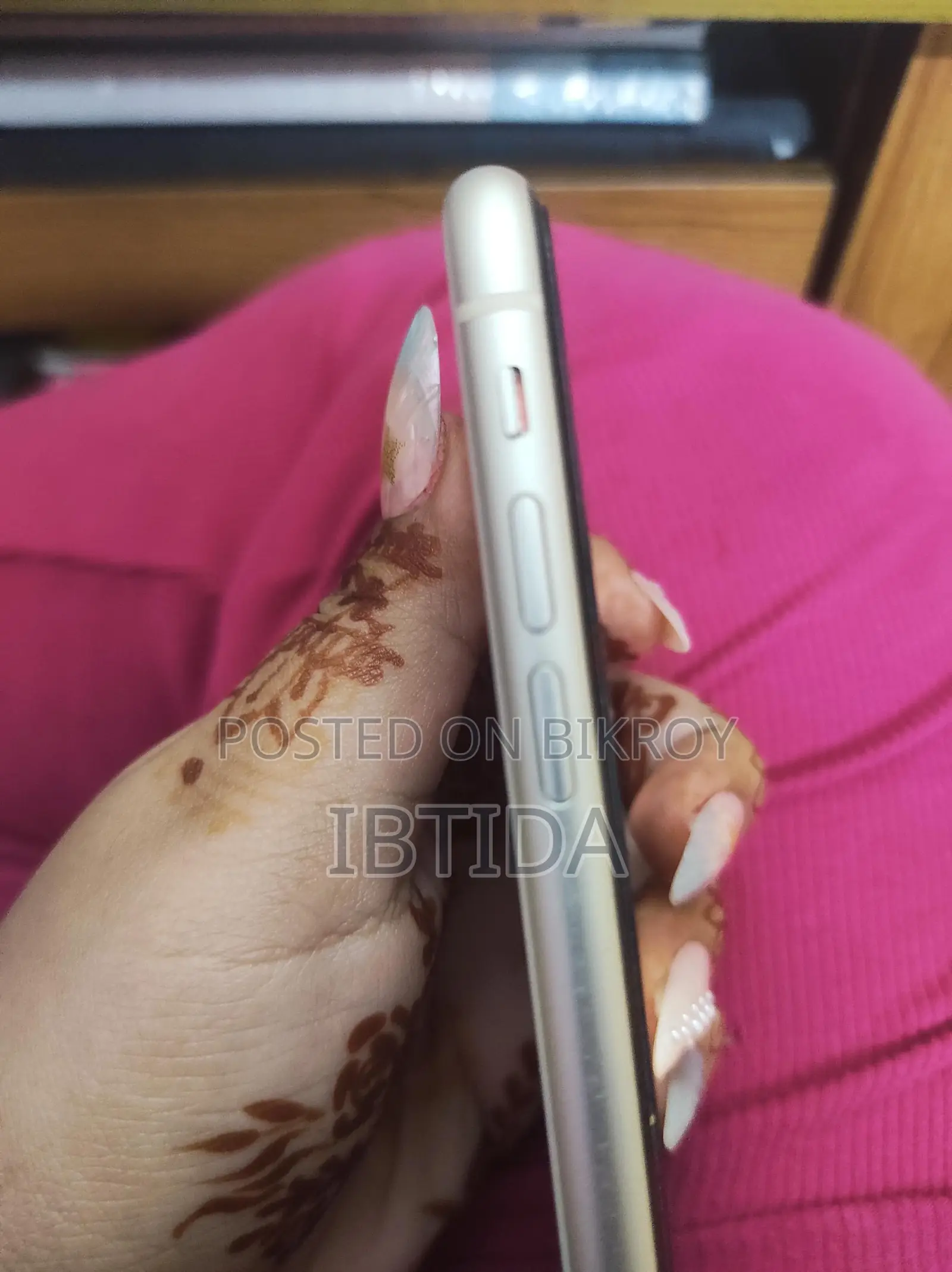 Apple iPhone 11 (Used)