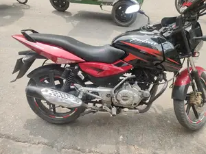 Bajaj Pulsar 150 - 2015