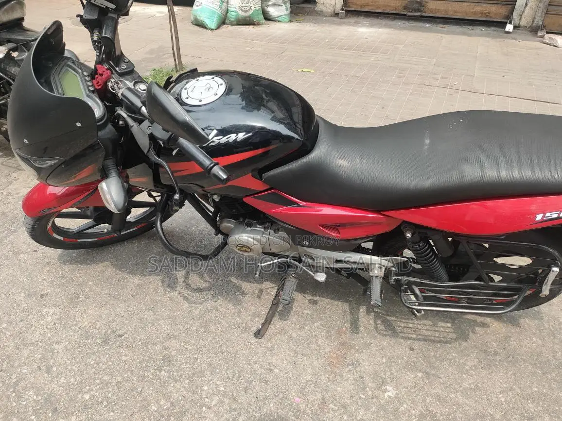 Bajaj Pulsar 150 - 2015